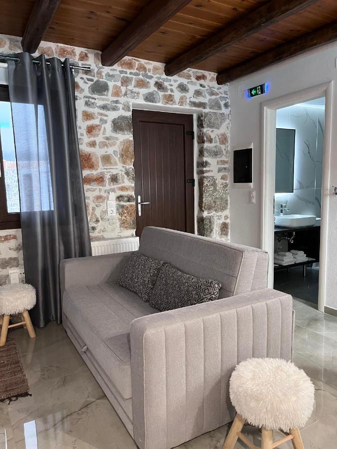 Double Bee Villa With Private Pool Ájosz Konsztandínosz Kültér fotó