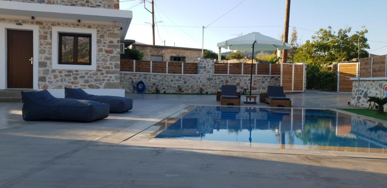 Double Bee Villa With Private Pool Ájosz Konsztandínosz Kültér fotó