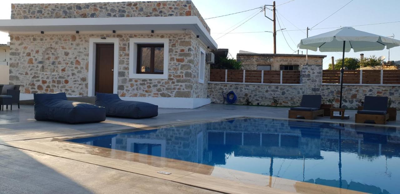 Double Bee Villa With Private Pool Ájosz Konsztandínosz Kültér fotó