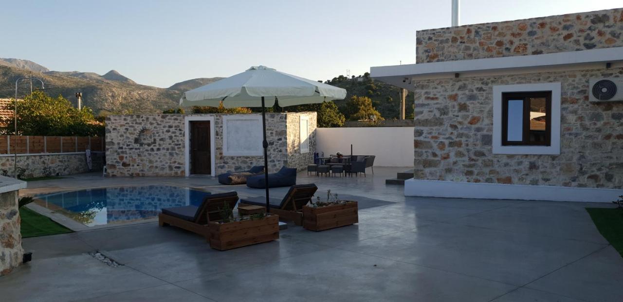 Double Bee Villa With Private Pool Ájosz Konsztandínosz Kültér fotó